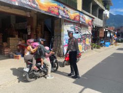 Sat Lantas Polres Mamasa Patroli Patroli Jalan Kaki untuk Pantau Situasi Kamtibmas dan Kelancaran Arus Lalu Lintas