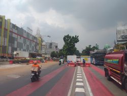 Jalan Raya Pondok Gede “Terluka”, Galian Proyek “Masa Depan” Timbulkan Kemacetan