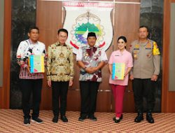 Kadin Indonesia, Serahkan Bantuan IoT Devices untuk Anak-anak Kepulauan dan Pelosok di Sulbar