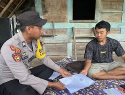 Bhabinkamtibmas Polsek Pana Polres Mamasa Laksanakan Kegiatan Sambang dan Sosialisasi Penerimaan Bintara Kompetensi Khusus Polri di Desa Batupapan