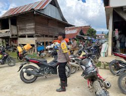 Bhabinkamtibmas Polsek Pana Polres Mamasa Laksanakan Pengamanan Pasar Tradisional Nosu di kecamatan Nosu
