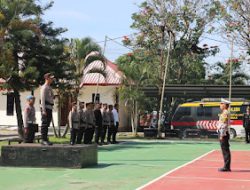 Polres Mamasa Gelar Upacara Tradisi Wisuda Purnabakti dan Penerimaan Penghargaan Personel Polres Mamasa