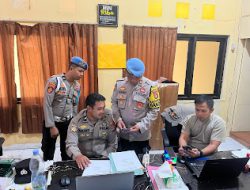 Berantas Judi Online, Sie Propam Polres Pasangkayu Periksa HP Milik Personel