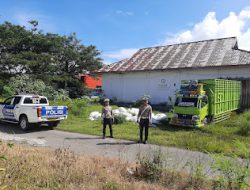 Sat Lantas Polres Pasangkayu Kawal Ketat Pergeseran Logistik Dari Gudang Logistik Ke Kantor Kpu Kabupaten Pasangkayu