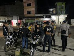 Polsek Wonomulyo Laksanakan Patroli Malam, Cegah Gangguan Kamtibmas Menjelang Pilkada Serentak