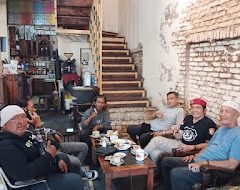Ketua DPD Ferari Sulsel Gelar Ngopi Bareng Dengan Awak Media di Warkop Riolo Kota Makassar