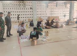 Sinegritas Polres Gowa Bersama Kodim 1409/Gowa Amankan Proses Sortir dan Pelipatan Surat Suara Pilkada Serentak 2024.