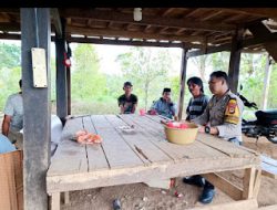 Cooling System Bhabinkamtibmas Polsek Tompobulu Sambang warga Wujudkan Situasi kondusif Pilkada 2024.