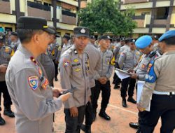 Sipropam Polres Gowa Lakukan Pemeriksaan Aplikasi Judi Online dan Pinjol di Ponsel Bhabinkamtibmas.