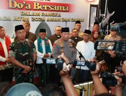 Kapolri Dan Panglima Hadiri Doa Lintas Agama di Jatim.