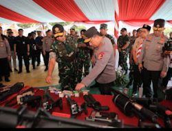 Kapolri dan Panglima Cek Kesiapan Pengamanan Pilkada Serentak di Jatim.