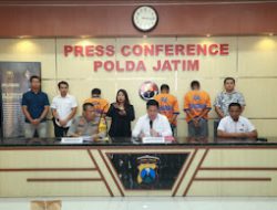 Polda Jatim Amankan 3 Tersangka Pastikan Motif Carok di Sampang Tidak Terkait Pilkada.