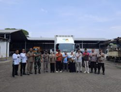 Demi Kelancaran,  Babinsa Kawal Logistik Pemilu.