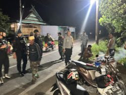 Jelang Hari Pencoblosan Pilkada,  Polsek Bontonompo Bersama BKO Brimob Tingkatkan Patroli.