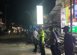 Personil Polres Mamasa Laksanakan Pengamanan kampanye Pasangan Calon Bupati Tatap Muka Langsung di Kelurahan Mamasa