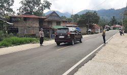 Personil Polsek Pana Polres Mamasa Laksanakan Pergelaran PAM AG di Wilayah Hukun Polsek Pana