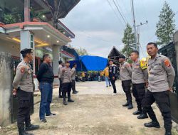 Personil Polres Mamasa Laksanakan Pengamanan Kampanye Dialogis Pasangan Calon Bupati di kecamatan Tawalian
