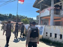 Sat Samapta Polres Mamasa Laksanakan Patroli Jalan Kaki untuk Ciptakan Keamanan Kondusif di Wilayah Hukum Polres Mamasa