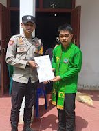 Bhabinkamtibmas Polsek Aralle Sosialisasikan Penerimaan Bintara Kompetensi Khusus Polri di Desa Binaan