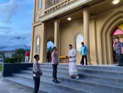 Kapolres Mamasa Pimpin Pengamanan dan Monitoring Rangkaian Ibadah Natal di Gereja Katolik Paroki St. Petrus Mamasa
