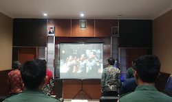 Personel Polres Mamasa Menhadiri Kegiatan Nonton Bareng KASAD Awards Kampung Pancasila 2024 di Kodim 1428 Mamasa