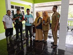 Yakinkan Tidak Ada Penyelewengan, Babinsa Dampingi Pendistribusian