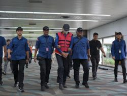 Penjemputan Tersangka AA dalam Perkembangan Perkara Komoditas Timah