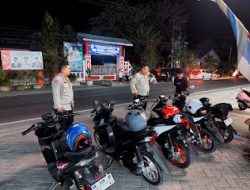 Jelang Natal dan Tahun Baru, Polsek Wonomulyo Laksanakan Patroli Cegah Gangguan Kamtibmas di Malam Hari
