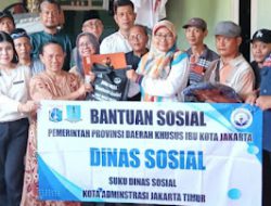 Sudinsos dan PMI Jaktim Berikan Bantuan Penyintas Kebakaran Klender