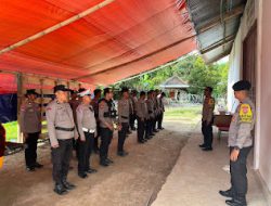 Pastikan keamanan KPU Kabupaten Mamasa, Perwira Pengendali Laksanakan Pengecekan Personel Pengamanan