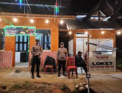 Personel Polsek Mamasa Laksanakan Pengamanan dan Monitoring Kegiatan Wisata Tahunan di Desa Tondokbakaru