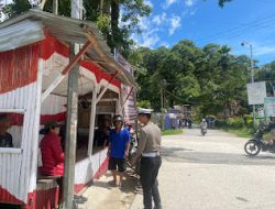 Patroli Jalan Kaki Sat Lantas Polres Mamasa Untuk Menjaga Kelancaran Lalu Lintas dan Keamanan Wilayah Hukum Polres Mamasa