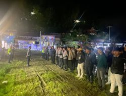 Personel Polres Mamasa Laksanakan Pengamanan Rapat Pleno Terbuka Rekapitulasi Hasil Pemungutan Suara Pemilihan Gubernur dan Pemilihan Bupati 2024