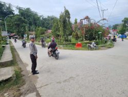 Sat Lantas Polres Mamasa Gelar Pengaturan Lalu Lintas di Berbagi Wilayah Hukum Polres Mamasa Untuk menjaga kelancaran Lalu Lintas Pada Pagi Pagi Hari