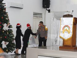 Pastikan Pengamanan Misa Natal Berjalan Lancar dan Kondusif, Kapolres Ketapang Turun Langsung Pantau Misa Di Gereja