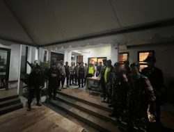 Patroli Gabungan TNI-Polri Pastikan Situasi Aman Usai Pemungutan Suara Pilkada Serentak 2024 di Gowa.