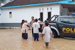Polres Lumajang Siagakan Personel Tanggap Bencana.