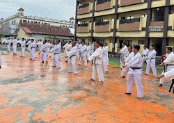 Polres Gowa Tingkatkan Kemampuan Personel Melalui Latihan Rutin Bela Diri Polri.