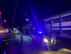 Patroli Blue Light Polres Mamasa Wujudkan Keamanan dan Kelancaran Lalu Lintas Malam Hari