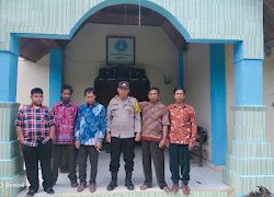 Bhabinkamtibmas Polsek Aralle Polres Mamasa Laksanakan Pengamanan Ibadah Minggu di Gereja GPIT di Desa Salurindu