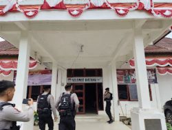 Patroli Jalan Kaki Sat Samapta Polres Mamasa Untuk Menjaga Kamtibmas di Wilayah Hukum Polres Mamasa