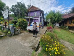 Personel Polsek Sumarorong Polres Mamasa Laksanakan Pengamanan Ibadah Minggu di GPDI Jemaat Haleluya Sumarorong