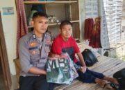 Bhabinkamtibmas Polsek Mambi Sambangi Desa Salukonta untuk Pantau Kamtibmas dan Serahkan Bantuan