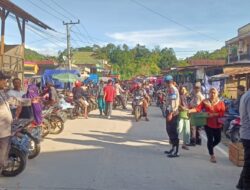 Personel Polsek Aralle Lakasanakan Pam Jalur dan Pengamanan Pasar Tradisional Aralle