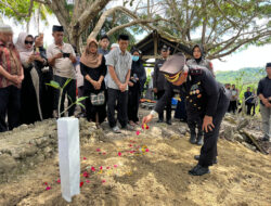 Upacara Wakapolres Majene Pimpin Pemakaman AKBP Purn. Abdul Aziz Padda