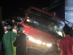 Polsek Kalukku Polresta Mamuju Respon Cepat Tangani Kecelakaan Lalu Lintas