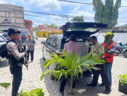 Sat Samapta Polres Polman Laksanakan Pengawalan Bank BNI KLN Polman Ke Bank BNI Pinrang