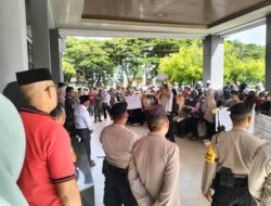 Ketua LSM FP2KP Pimpin Honorer R2 dan R3 Turun Ke Jalan Desak Pemkab Pinrang Usulkan Kuota PPPK Full Waktu