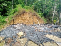 Personel Polsek Mambi Monitoring Kebakaran Hanguskan Satu Unit Rumah di Dusun Peba Desa Ulumambi Barat