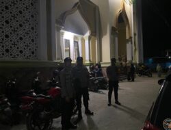 Giat Polsek Mamasa Amankan Peringatan Isra’ Mi’Raj di Masjid Agung Nurul Yaqin